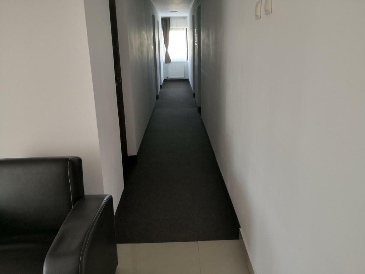 Pensiunea Platinum Targu Jiu Luaran gambar